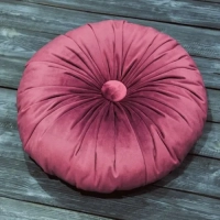 Подушка декоративная круглая 48х48. Цвет: малиновый